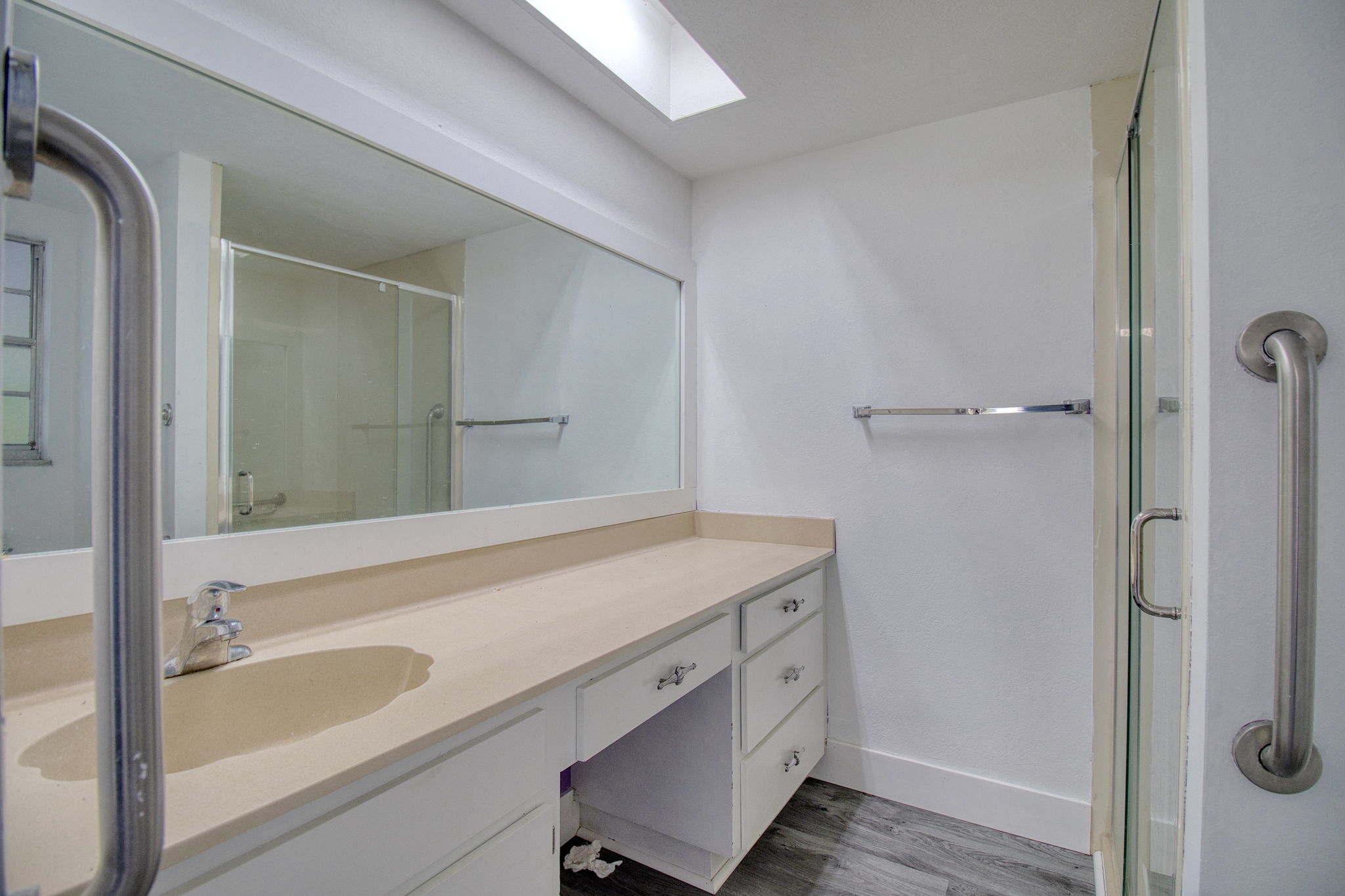 Tampa, Florida, 33613, United States, 4 Bedrooms Bedrooms, ,1 BathroomBathrooms,Residential,For Sale,2006363