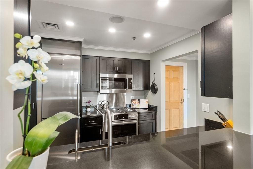1597 Washington St Unit 606, Boston, Massachusetts, 02118, United States, 1 Bedroom Bedrooms, ,1 BathroomBathrooms,Residential,For Sale,1597 Washington St Unit 606,1481410