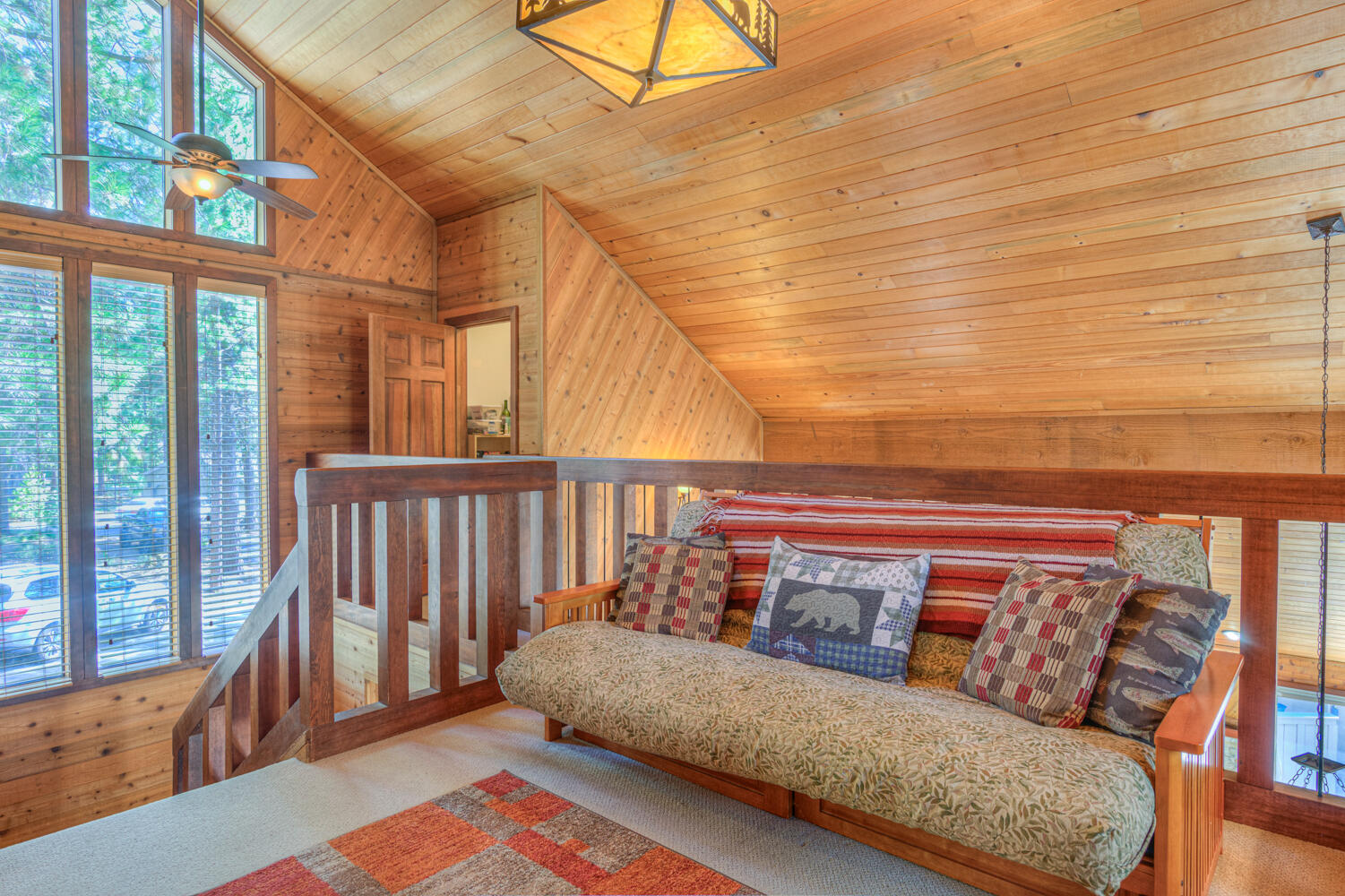 Sunriver, Oregon, 97707, United States, 3 Bedrooms Bedrooms, ,2 BathroomsBathrooms,Residential,For Sale,1878628