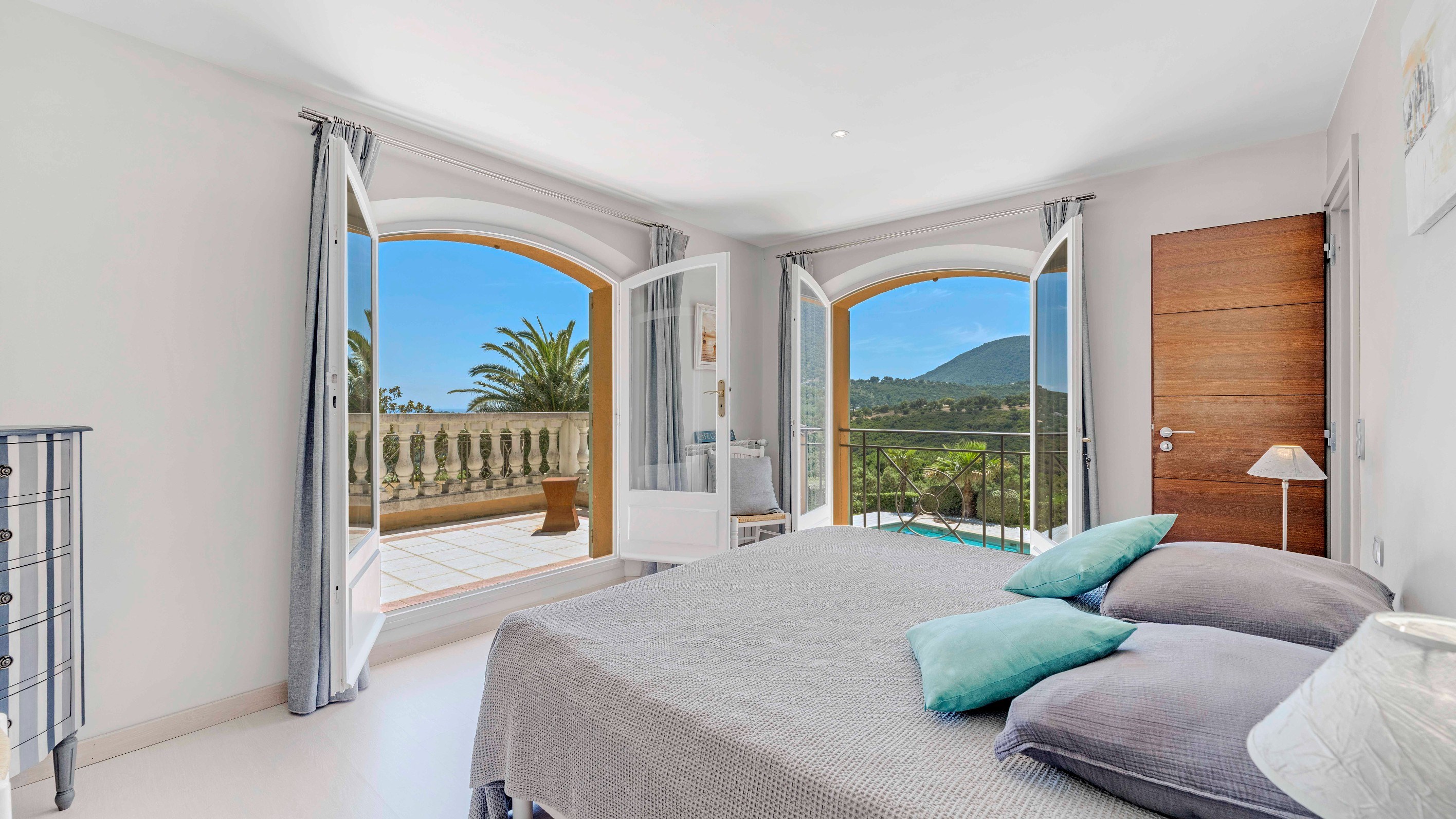  Prestigious Provençal estate with panoramic sea views in Cavalaire-sur-Mer - 物件實景