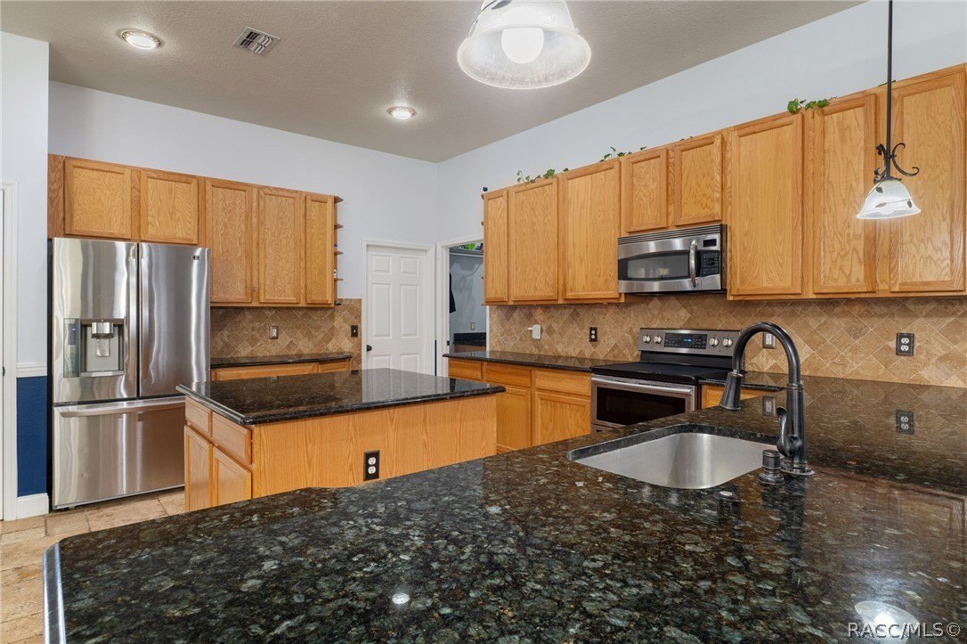 Homosassa, Florida, 34446, United States, 4 Bedrooms Bedrooms, ,3 BathroomsBathrooms,Residential,For Sale,2018263