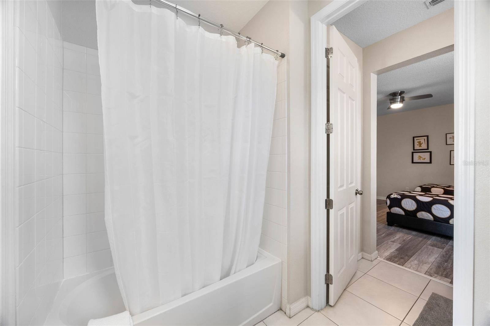 KISSIMMEE, Florida, 34747, United States, 7 Bedrooms Bedrooms, ,6 BathroomsBathrooms,Residential,For Sale,1938279
