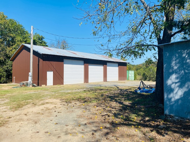 Hatfield, Arkansas, 71945, United States, 2 Bedrooms Bedrooms, ,1 BathroomBathrooms,Residential,For Sale,1977667