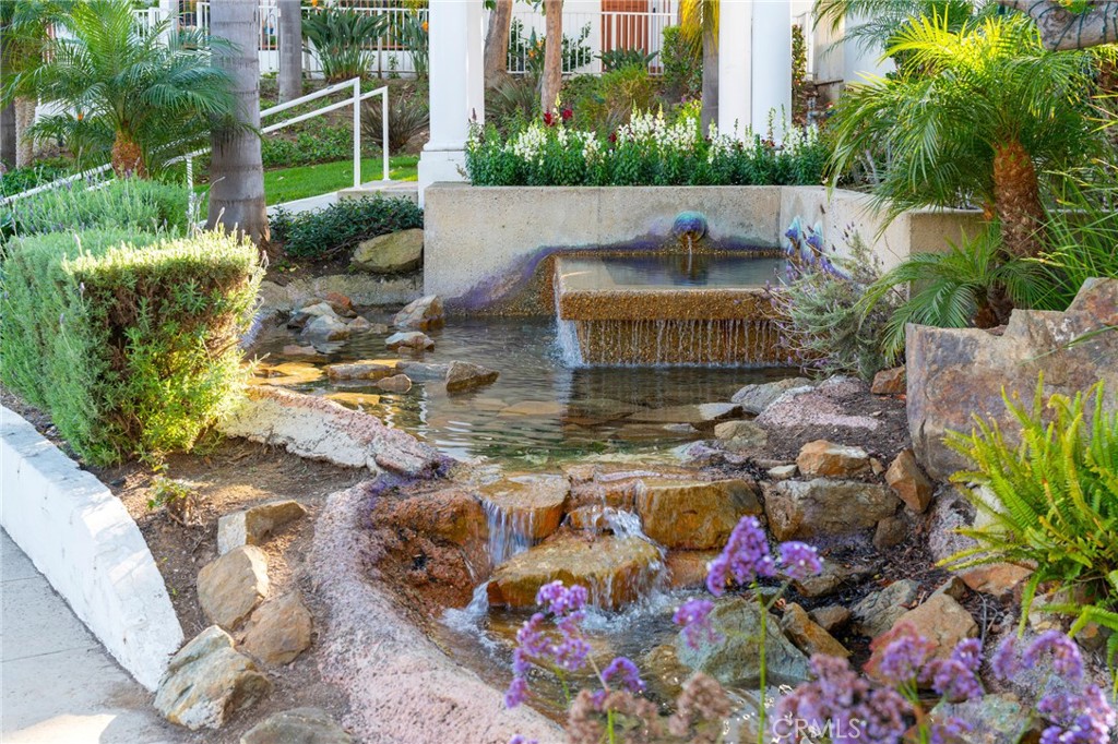 Huntington Beach, California, 92648, United States, 4 Bedrooms Bedrooms, ,3 BathroomsBathrooms,Residential,For Sale,1989716