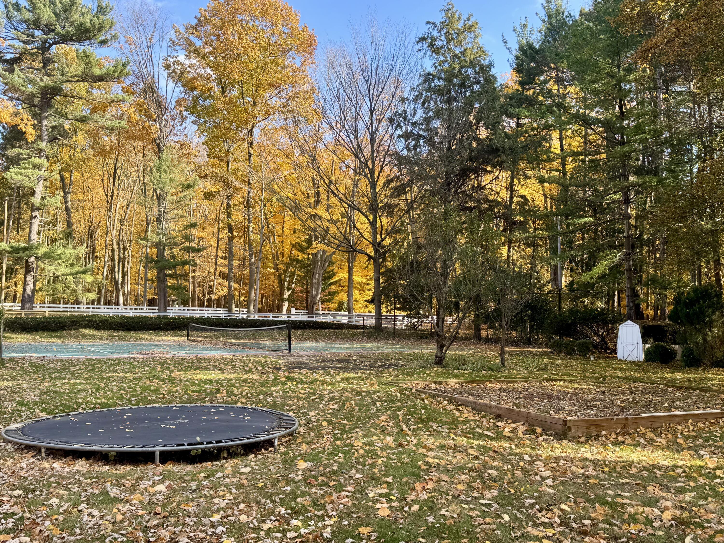 Fennville, Michigan, 49408, United States, 9 Bedrooms Bedrooms, ,10 BathroomsBathrooms,Residential,For Sale,1992421