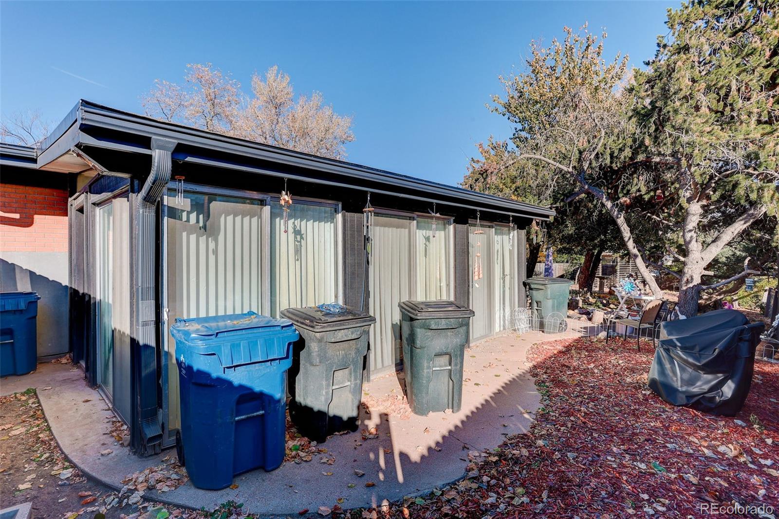 Littleton, Colorado, 80120, United States, 4 Bedrooms Bedrooms, ,1 BathroomBathrooms,Residential,For Sale,1988152