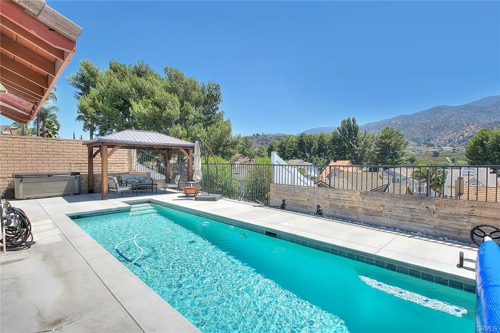 Corona, California, 92882, United States, 4 Bedrooms Bedrooms, ,3 BathroomsBathrooms,Residential,For Sale,1906086