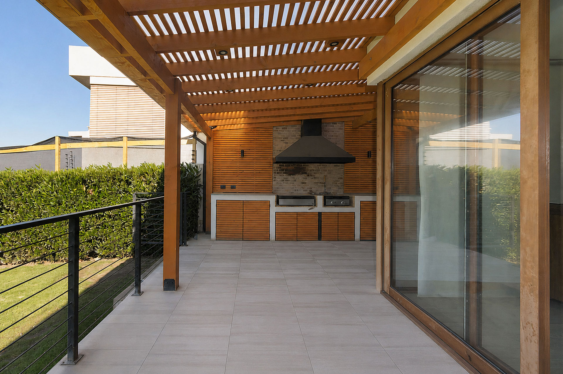  Mediterranean-style house in a gated community - 物件實景