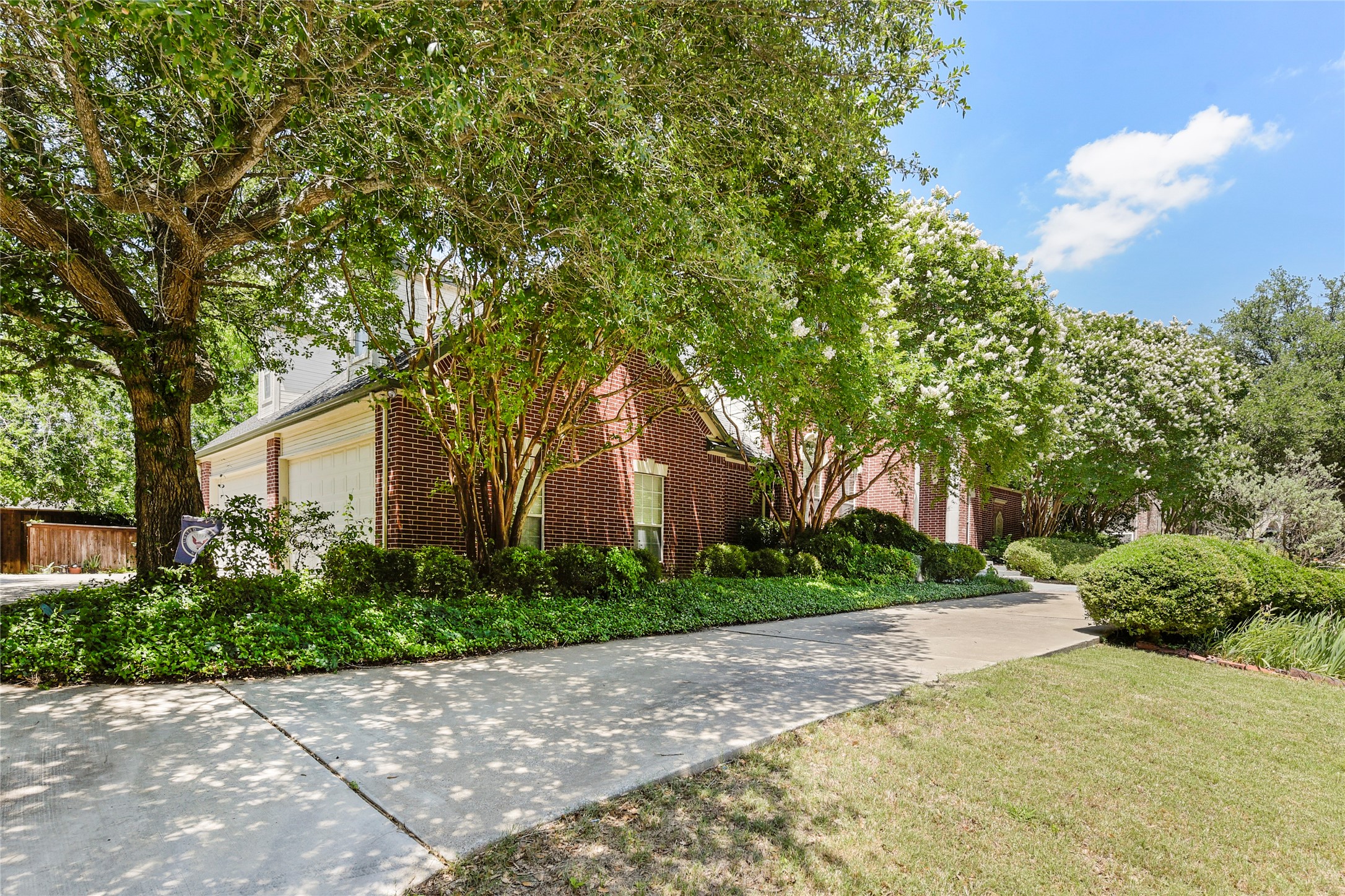 Heath, Texas, 75032, United States, 4 Bedrooms Bedrooms, ,3 BathroomsBathrooms,Residential,For Sale,1829391
