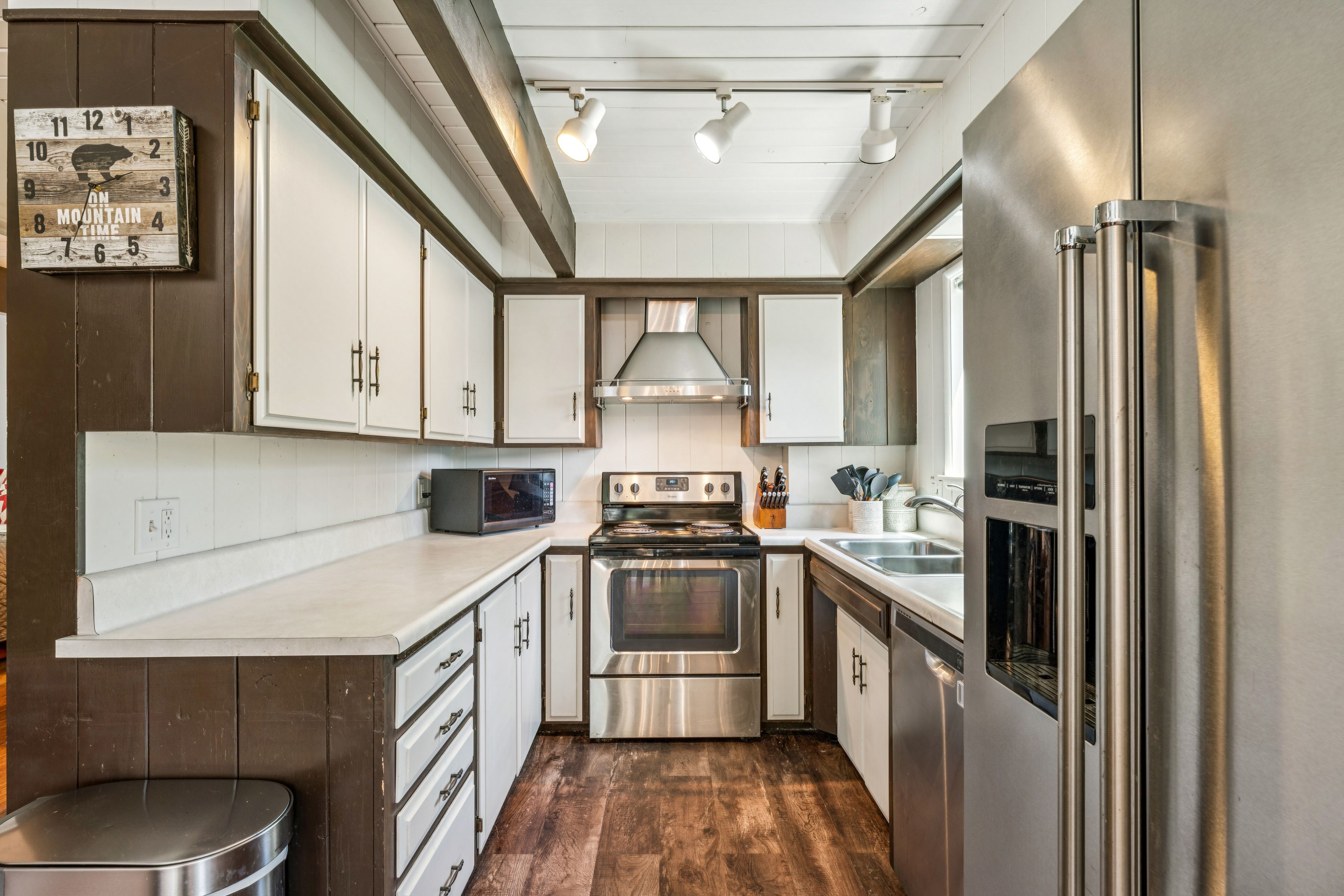  686 Grass Valley Road, Lake Arrowhead, CA 92352 - 物件實景