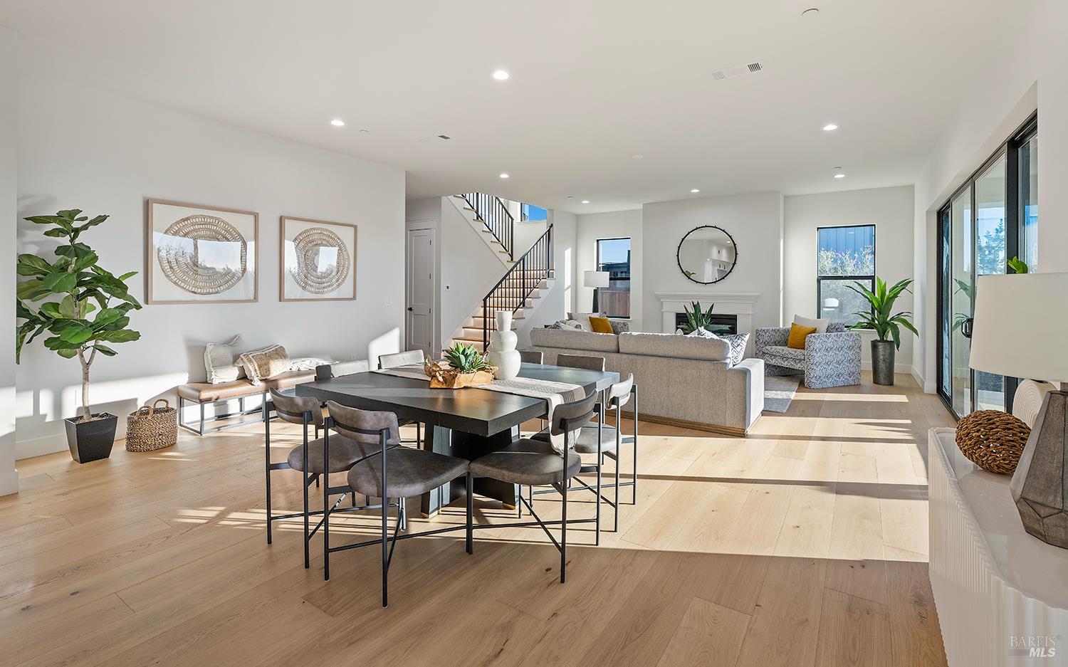 Santa Rosa, California, 95403, United States, 4 Bedrooms Bedrooms, ,4 BathroomsBathrooms,Residential,For Sale,1986529