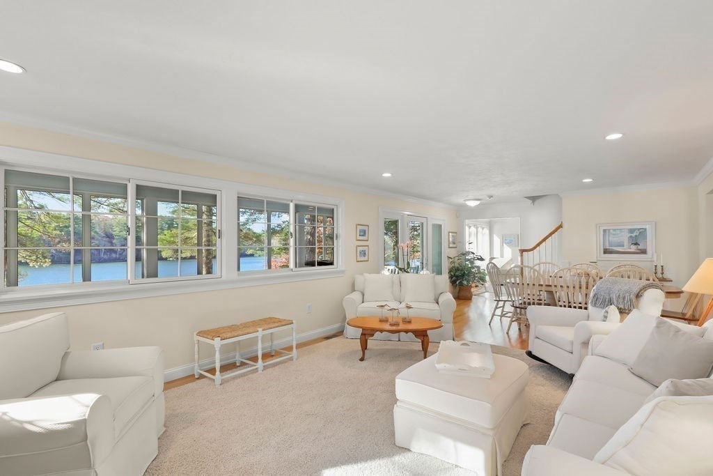 Plymouth, Massachusetts, 02360, United States, 4 Bedrooms Bedrooms, ,5 BathroomsBathrooms,Residential,For Sale,2040614