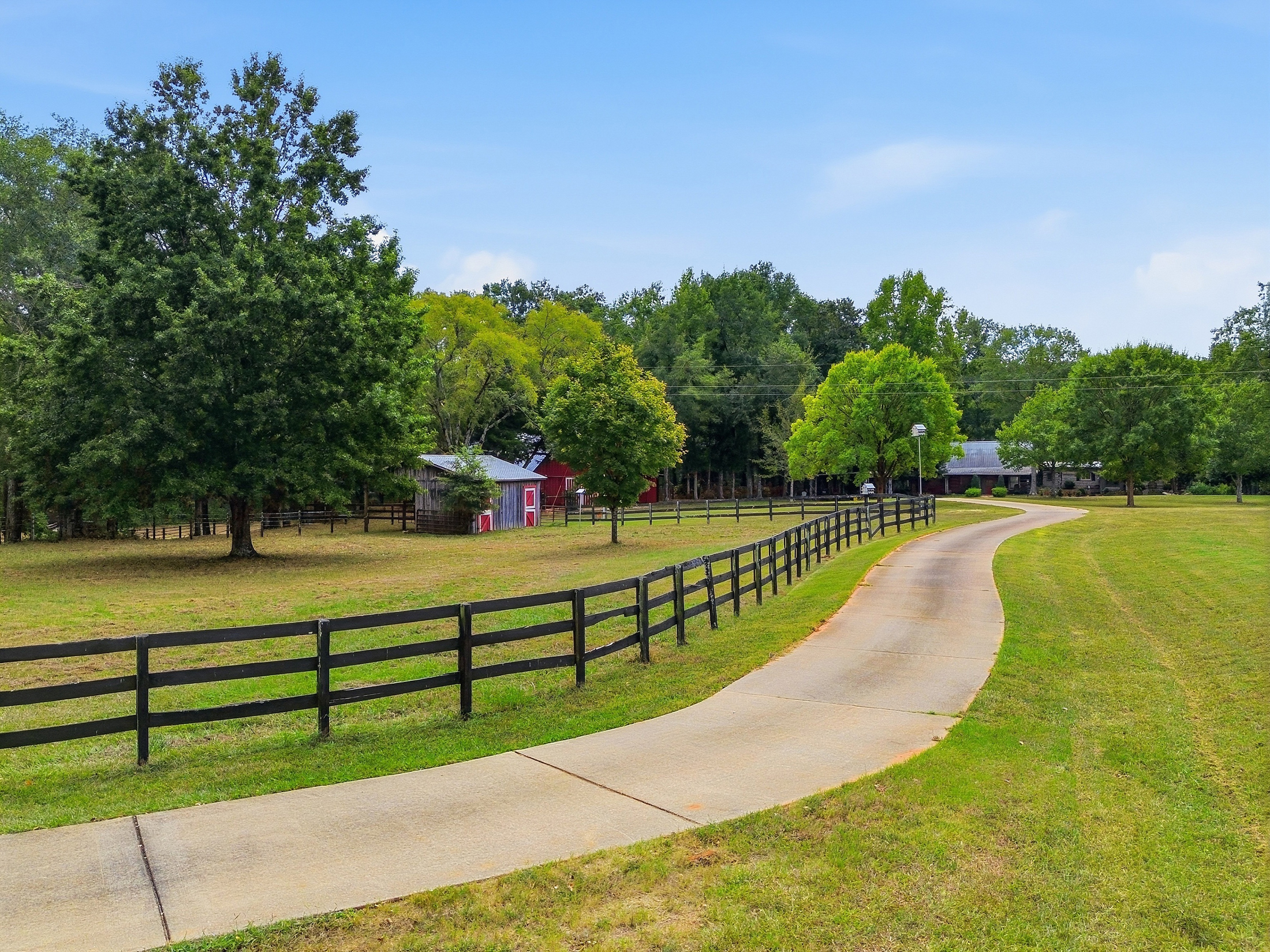  Exquisite 77.5 +/- Acre Private Retreat With Modern Rustic Elegance - 物件實景