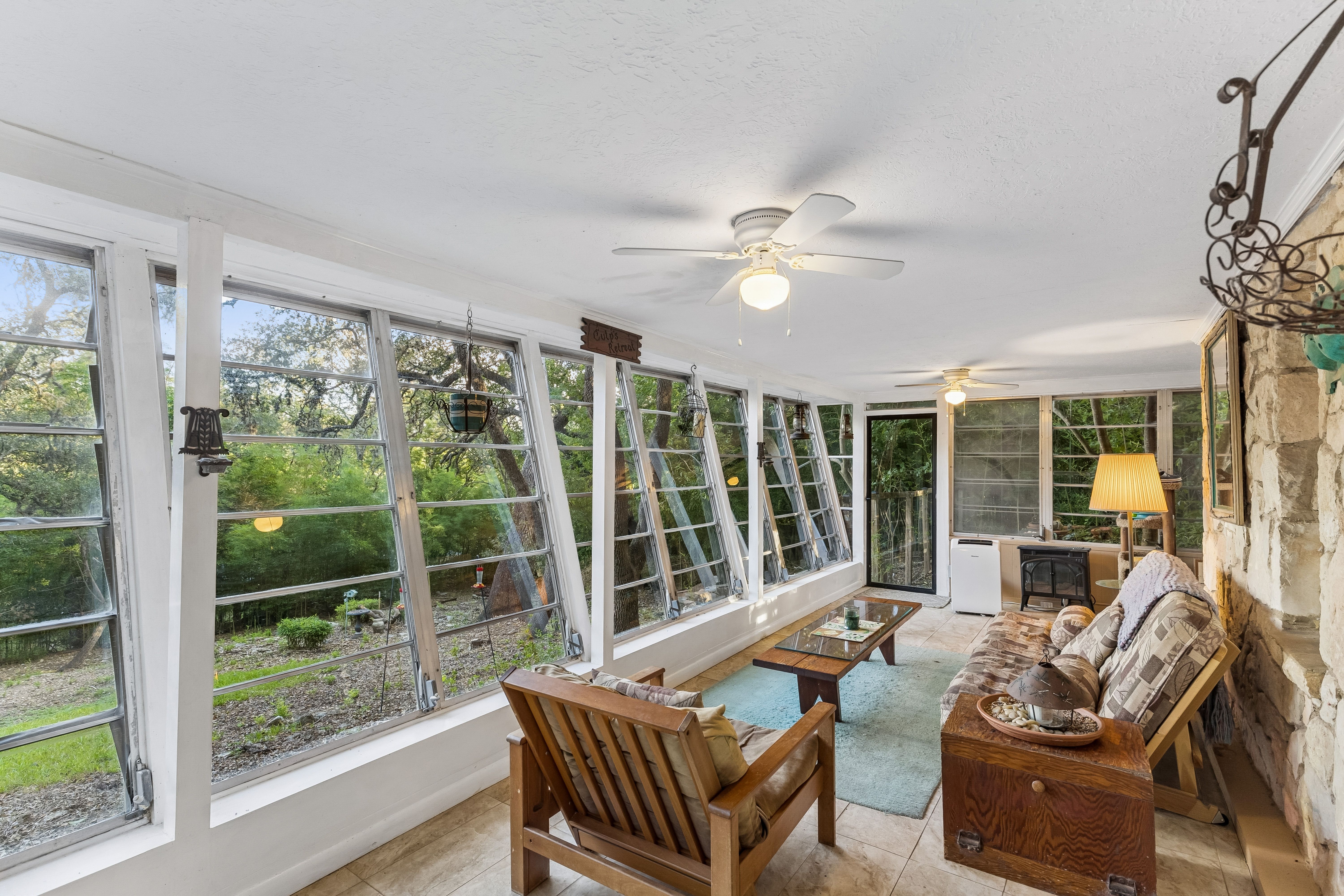  Spanish-Style Historic Woodland Retreat in Helotes - 物件實景