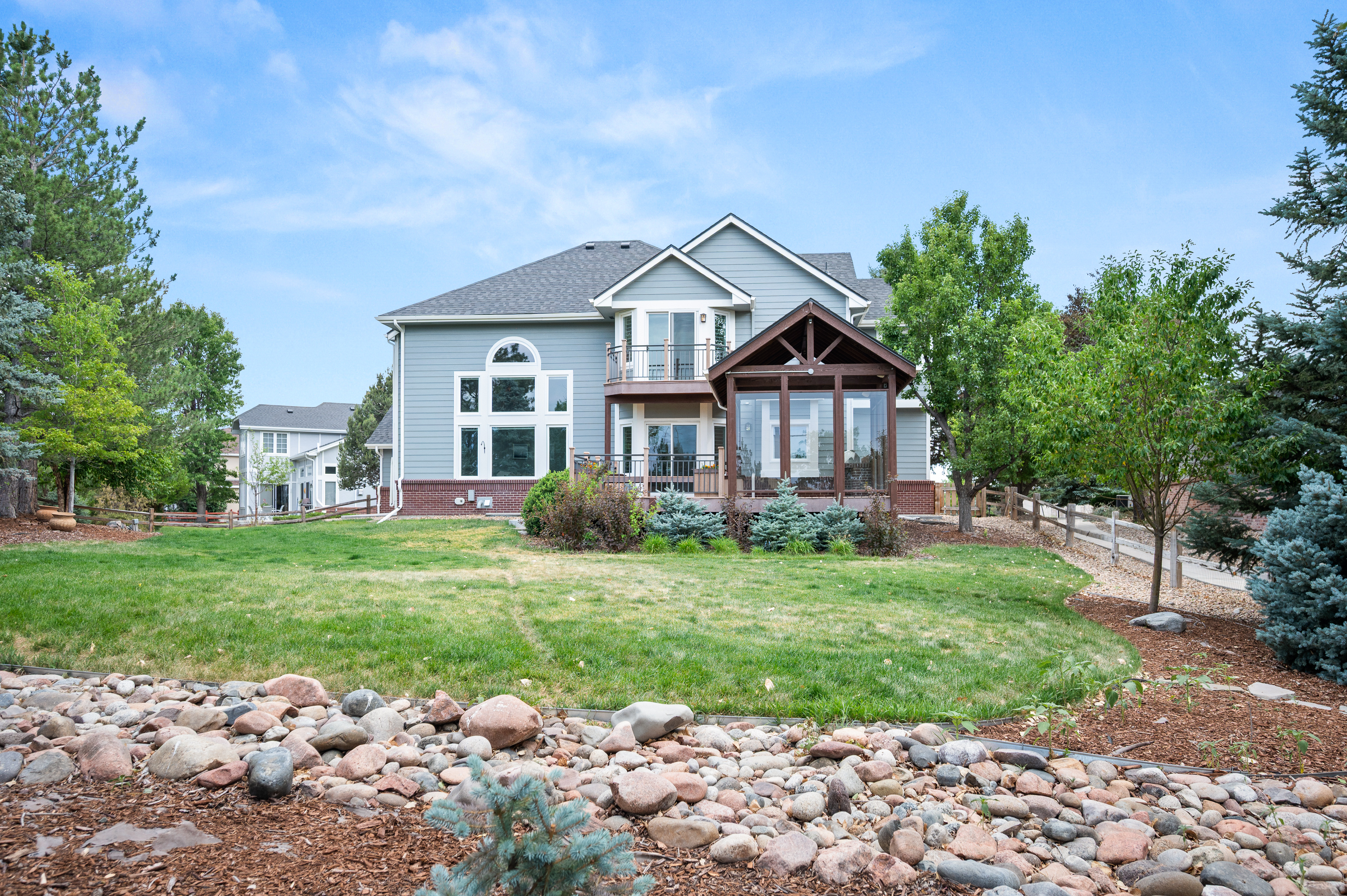  Stunning 5 bed, 5 bath home loaded with upgrades and improvements - 物件實景