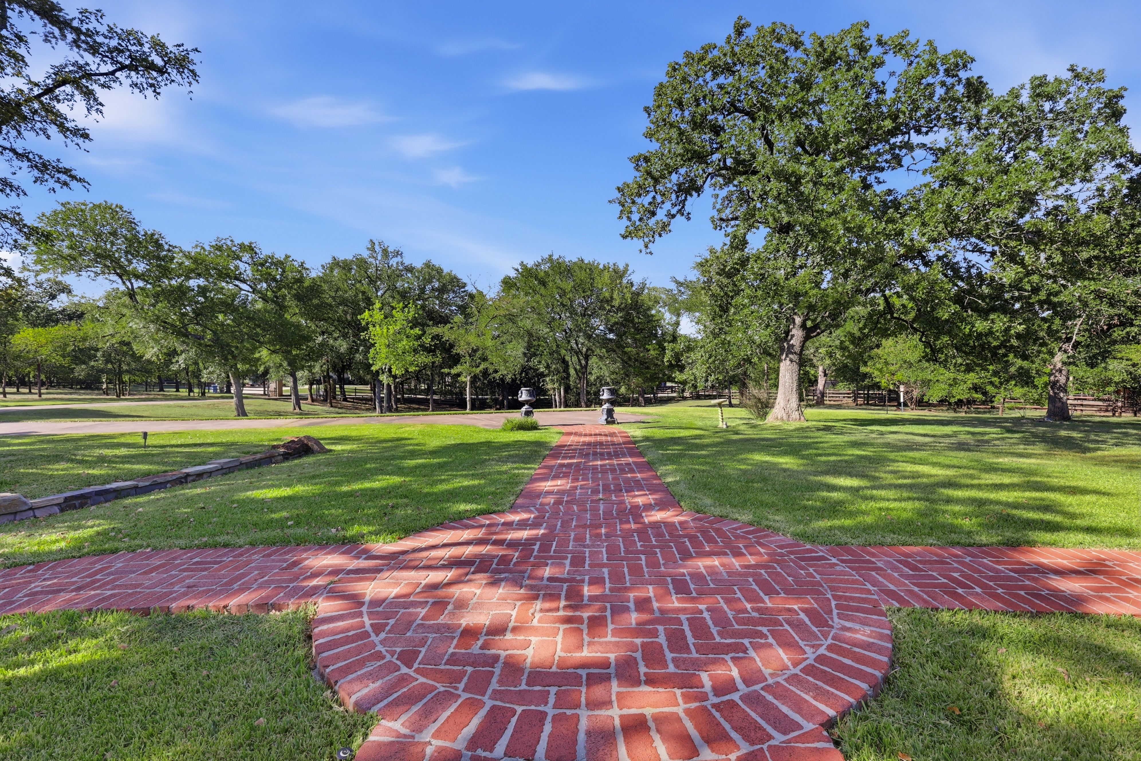  3730 Landseer Drive, Copper Canyon, TX, 76226 - 物件實景