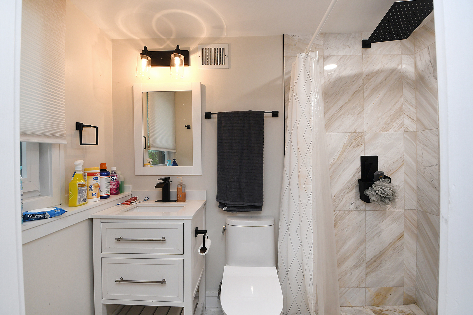 Downers Grove, Illinois, 60516, United States, 3 Bedrooms Bedrooms, ,2 BathroomsBathrooms,Residential,For Sale,1930940
