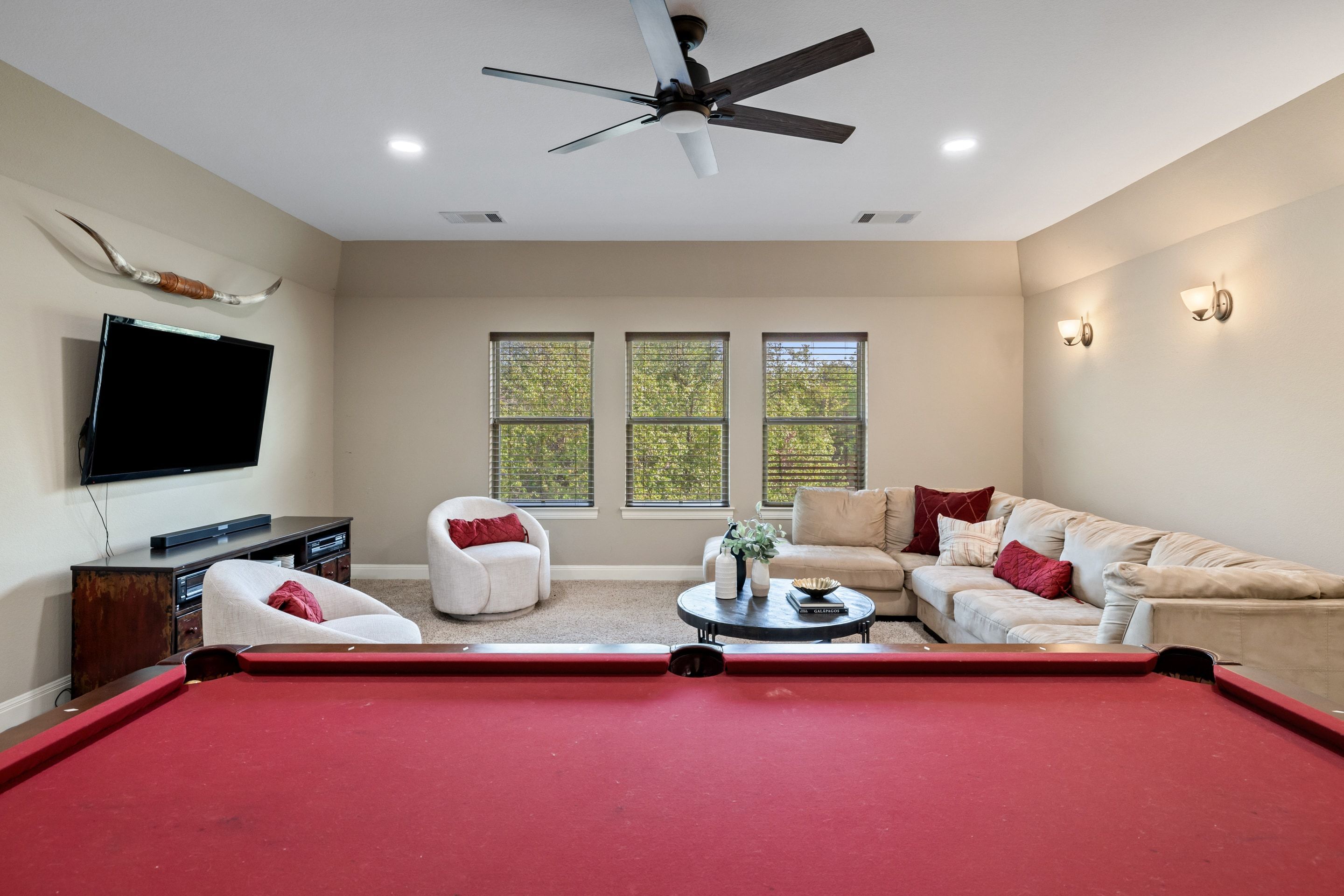  Refined Rocky Creek Living with Private Backyard Oasis - 物件實景