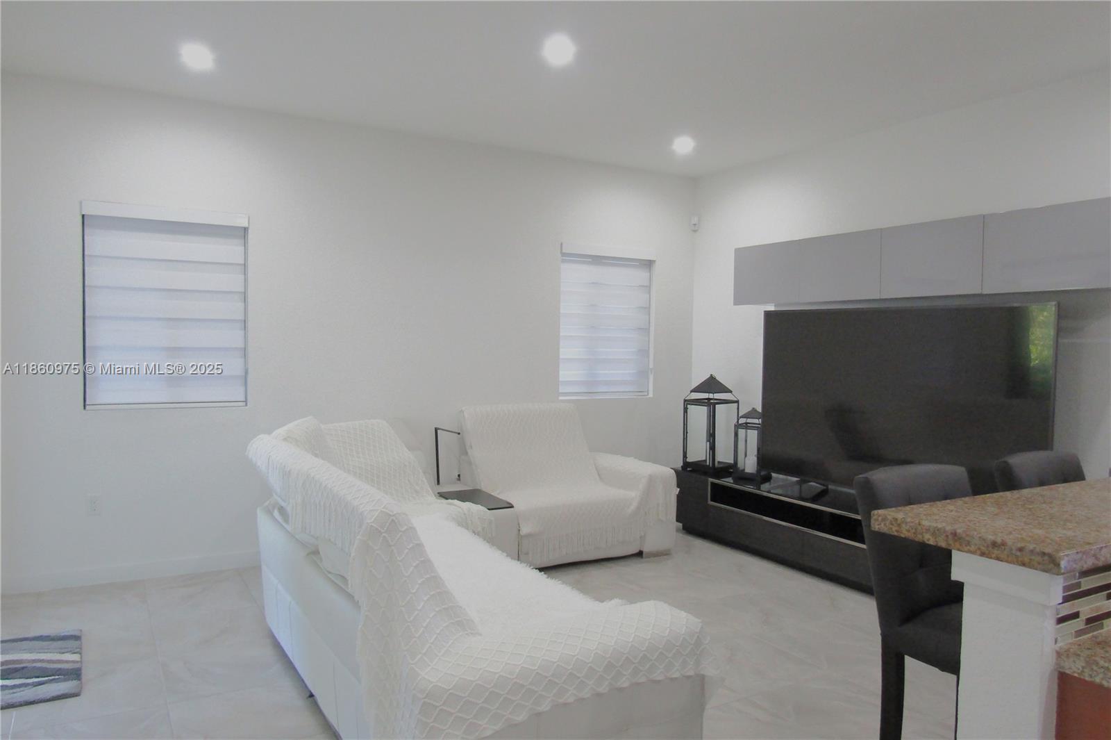 Miami, Florida, 33157, United States, 4 Bedrooms Bedrooms, ,3 BathroomsBathrooms,Residential,For Sale,1939963