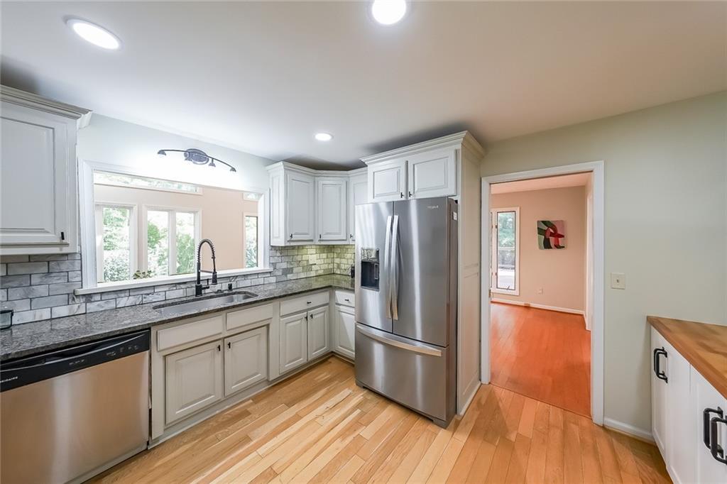 Marietta, Georgia, 30064, United States, 4 Bedrooms Bedrooms, ,3 BathroomsBathrooms,Residential,For Sale,1964993