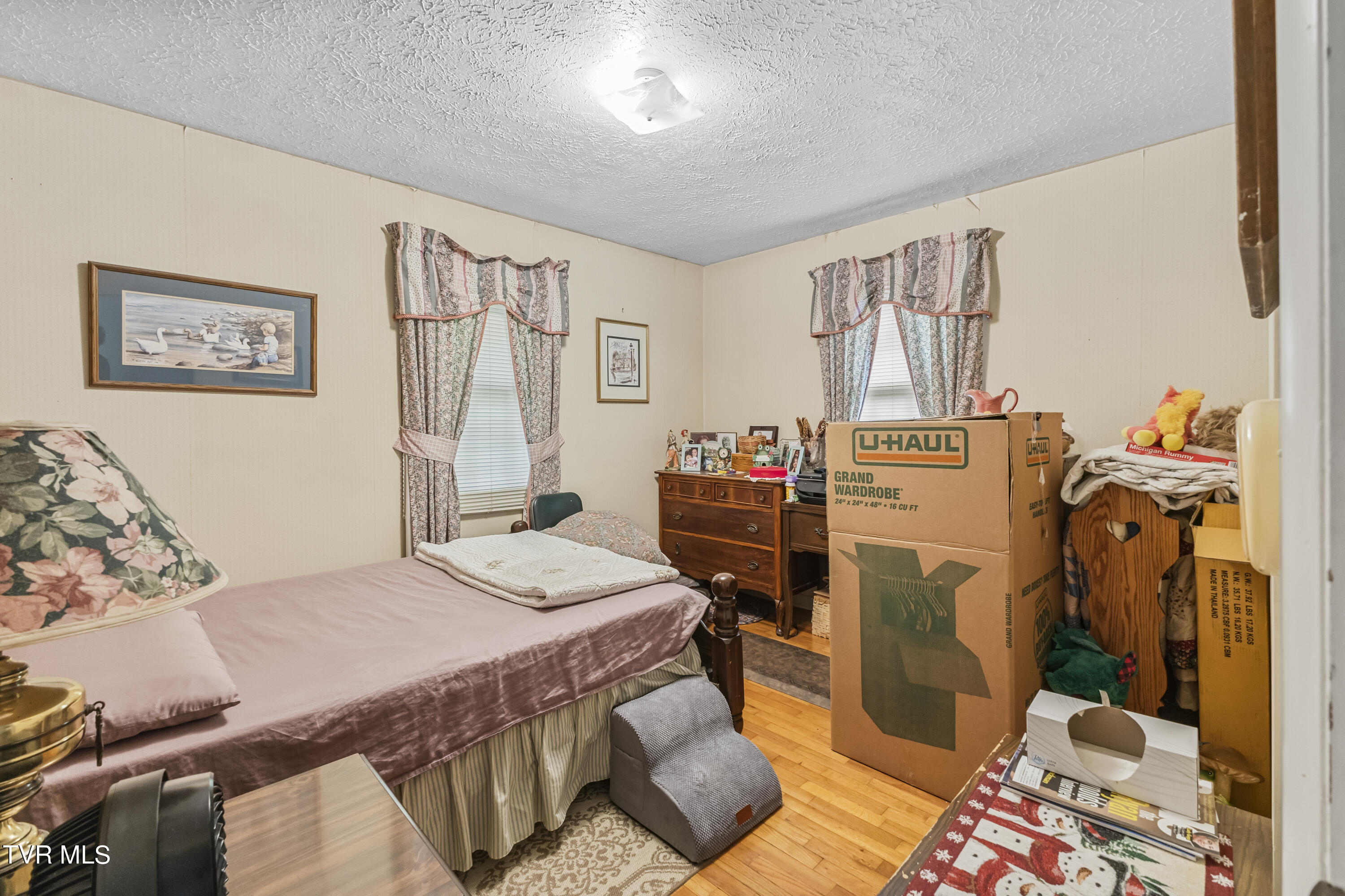 Jonesborough, Tennessee, 37659, United States, 3 Bedrooms Bedrooms, ,3 BathroomsBathrooms,Residential,For Sale,1888653
