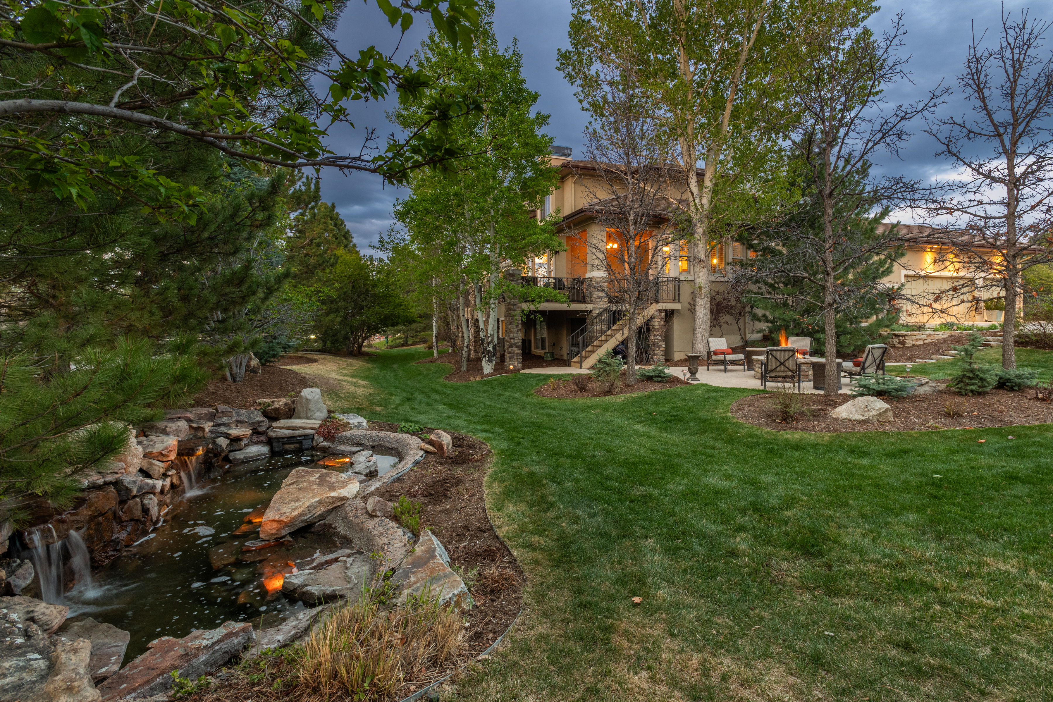  Cul-de-Sac Gem in Gated CPV: Gourmet Kitchen & Main-Level Primary Suite - 物件實景