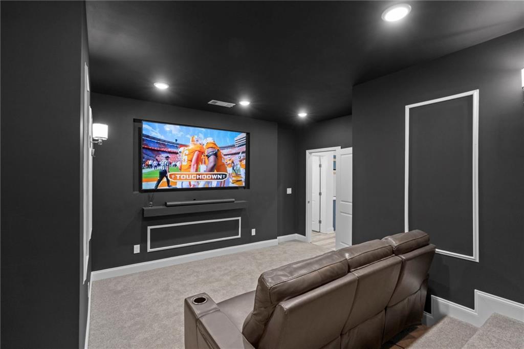 Gainesville, Georgia, 30506, United States, 5 Bedrooms Bedrooms, ,6 BathroomsBathrooms,Residential,For Sale,1978029