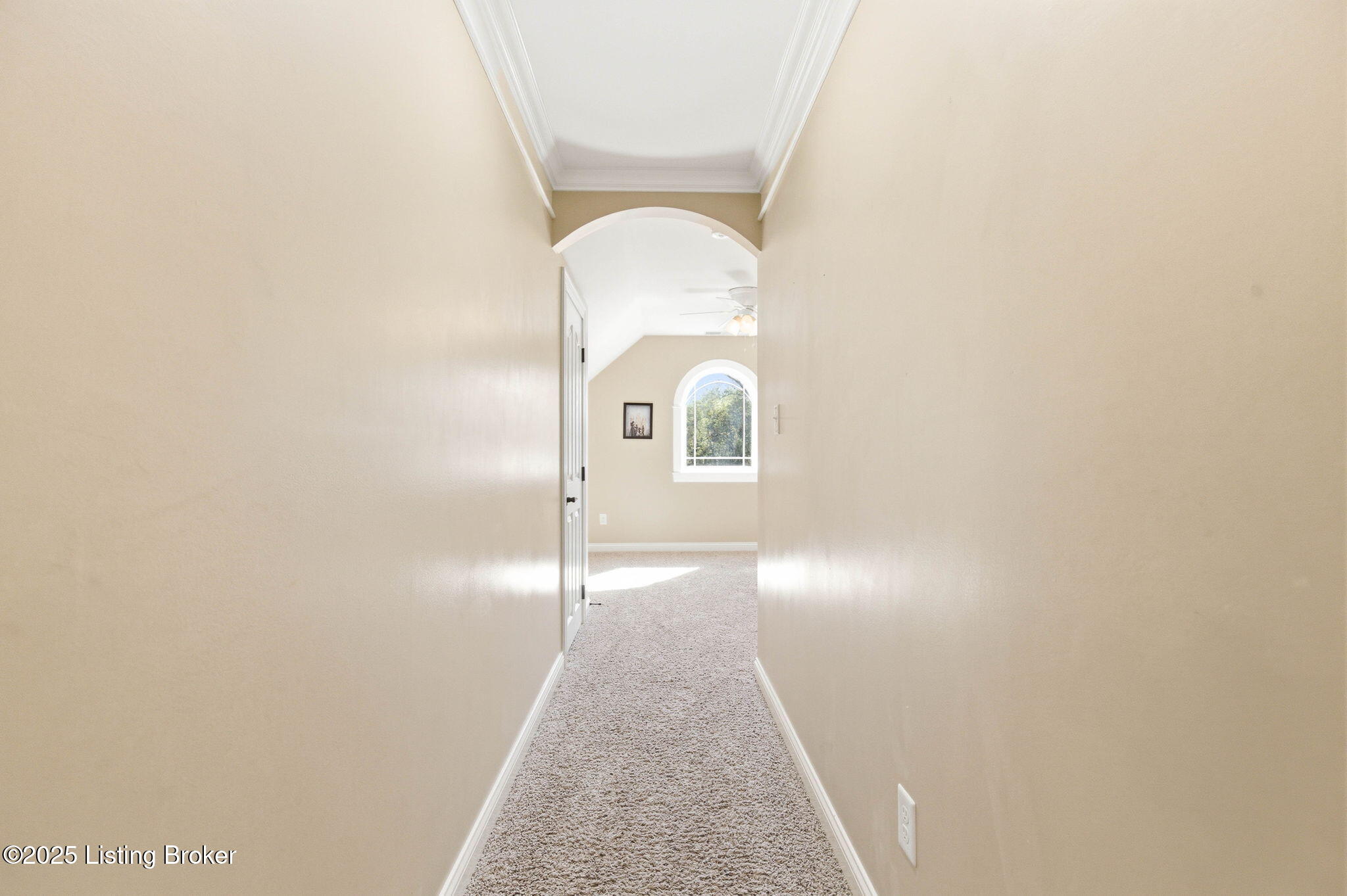 La Grange, Kentucky, 40031, United States, 5 Bedrooms Bedrooms, ,4 BathroomsBathrooms,Residential,For Sale,1971685