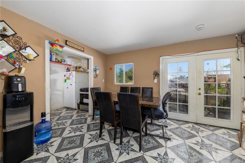 Los Angeles, California, 90011, United States, 6 Bedrooms Bedrooms, ,5 BathroomsBathrooms,Residential,For Sale,1974458