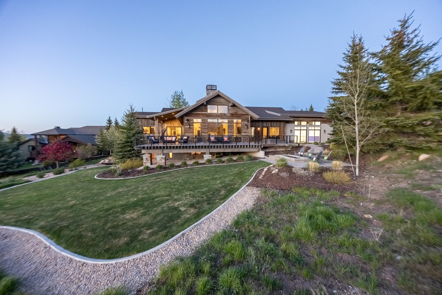  Framed by Panoramic Mountain Views with Access to Round Valley
