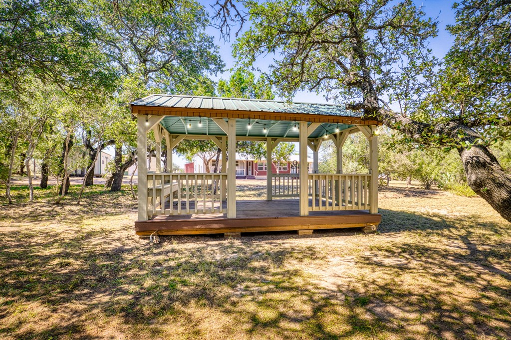 Fredericksburg, Texas, 78624, United States, 3 Bedrooms Bedrooms, ,2 BathroomsBathrooms,Residential,For Sale,1982918