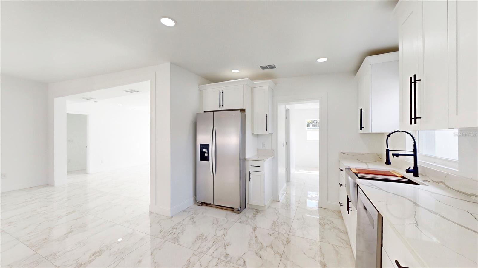 ORLANDO, Florida, 32806, United States, 4 Bedrooms Bedrooms, ,3 BathroomsBathrooms,Residential,For Sale,1879831