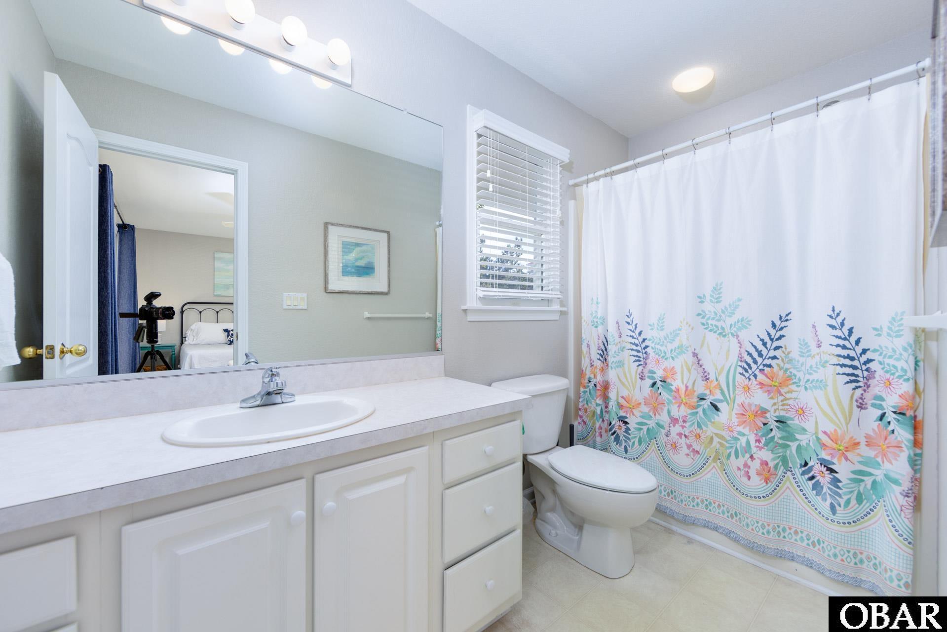 Corolla, North Carolina, 27927, United States, 6 Bedrooms Bedrooms, ,6 BathroomsBathrooms,Residential,For Sale,1827442