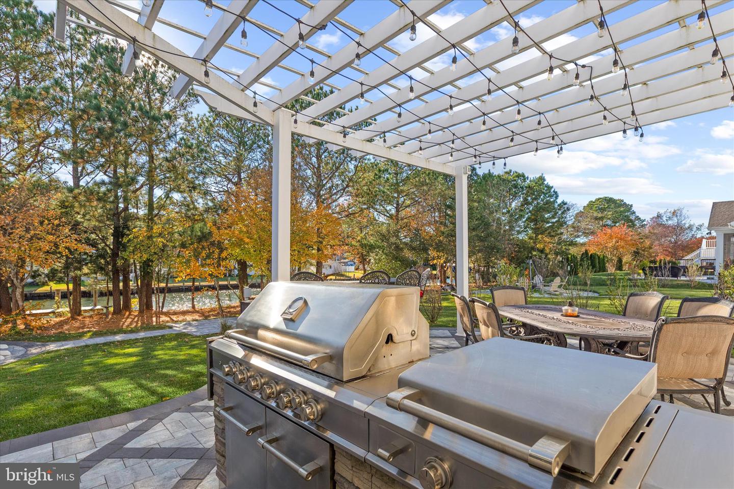 Berlin, Maryland, 21811, United States, 5 Bedrooms Bedrooms, ,4 BathroomsBathrooms,Residential,For Sale,1989737