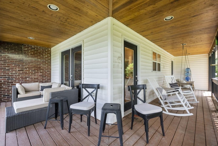 Versailles, Kentucky, 40383, United States, 4 Bedrooms Bedrooms, ,Residential,For Sale,1900700