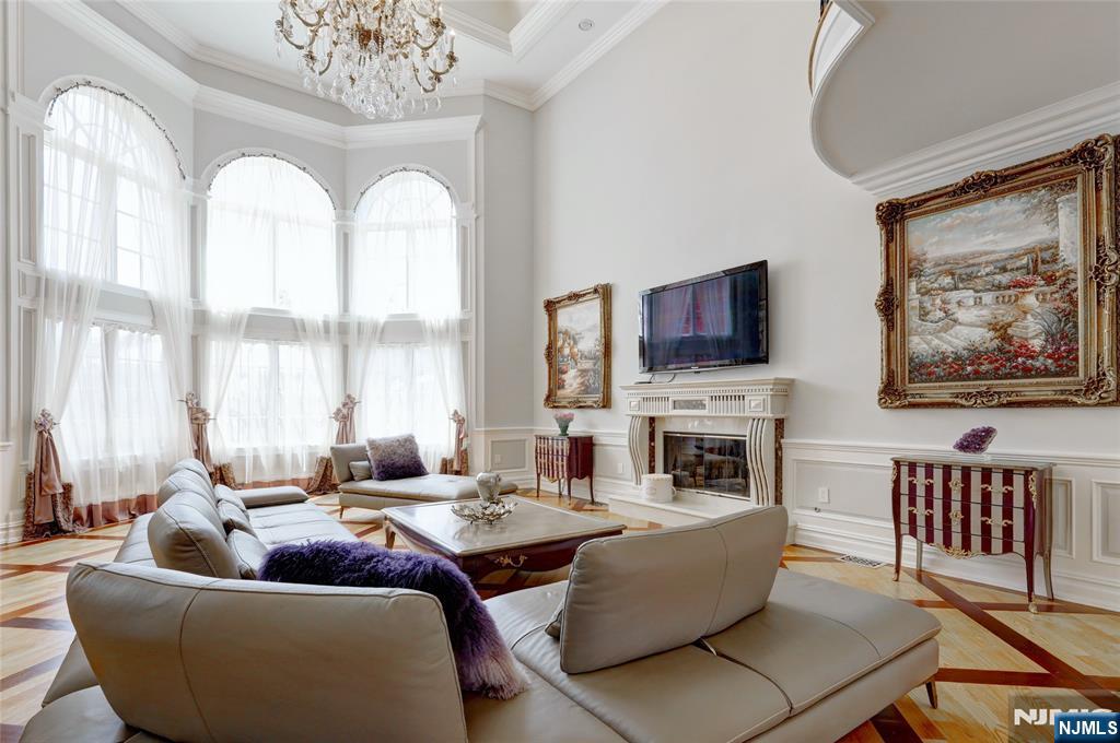 Fort Lee, New Jersey, 07024, United States, 6 Bedrooms Bedrooms, ,7 BathroomsBathrooms,Residential,For Sale,1891733