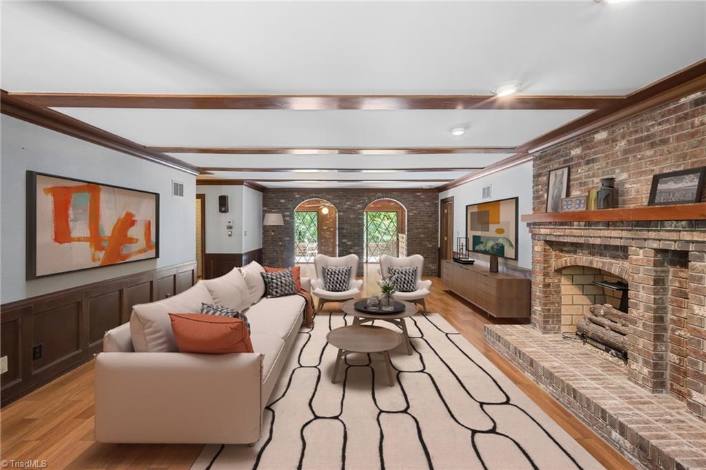 High Point, North Carolina, 27265, United States, 4 Bedrooms Bedrooms, ,4 BathroomsBathrooms,Residential,For Sale,1900964