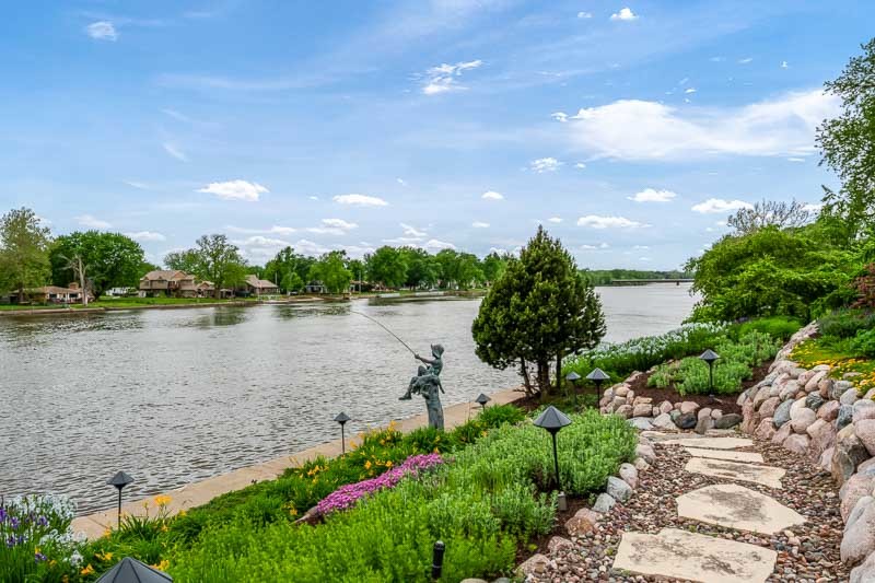 Machesney Park, Illinois, 61115, United States, 4 Bedrooms Bedrooms, ,5 BathroomsBathrooms,Residential,For Sale,2048172