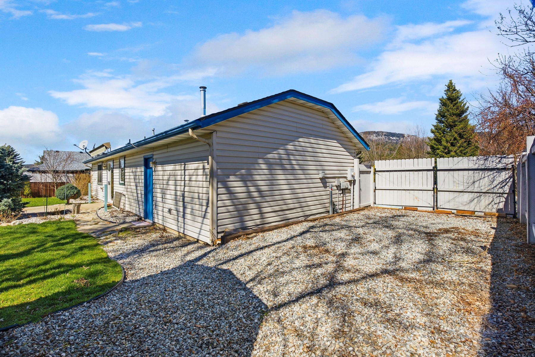  Single-Level Living with Key Updates - 物件實景