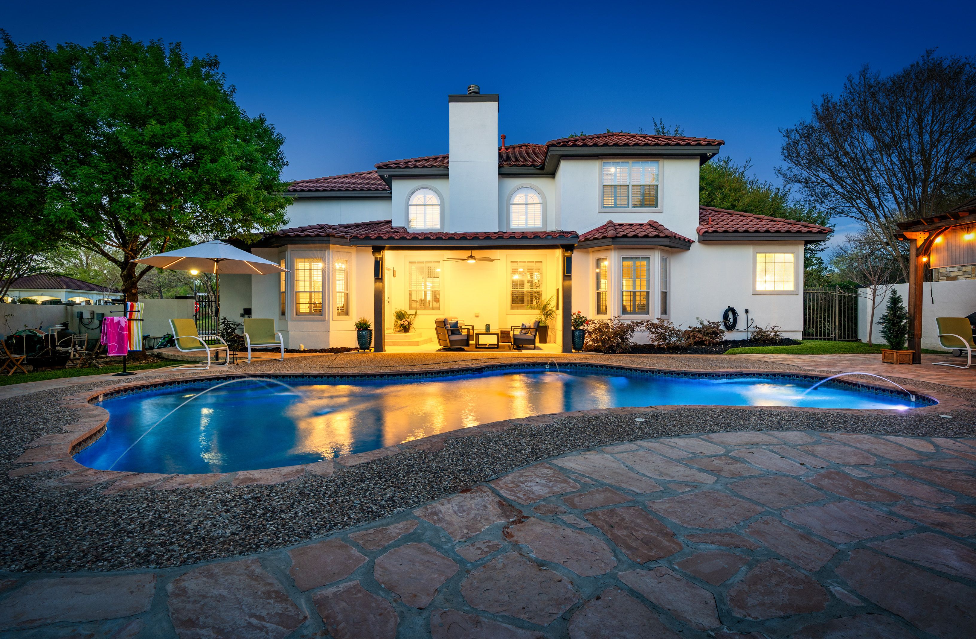  Stunning Remodel Near Private Lake & Trails - 物件實景