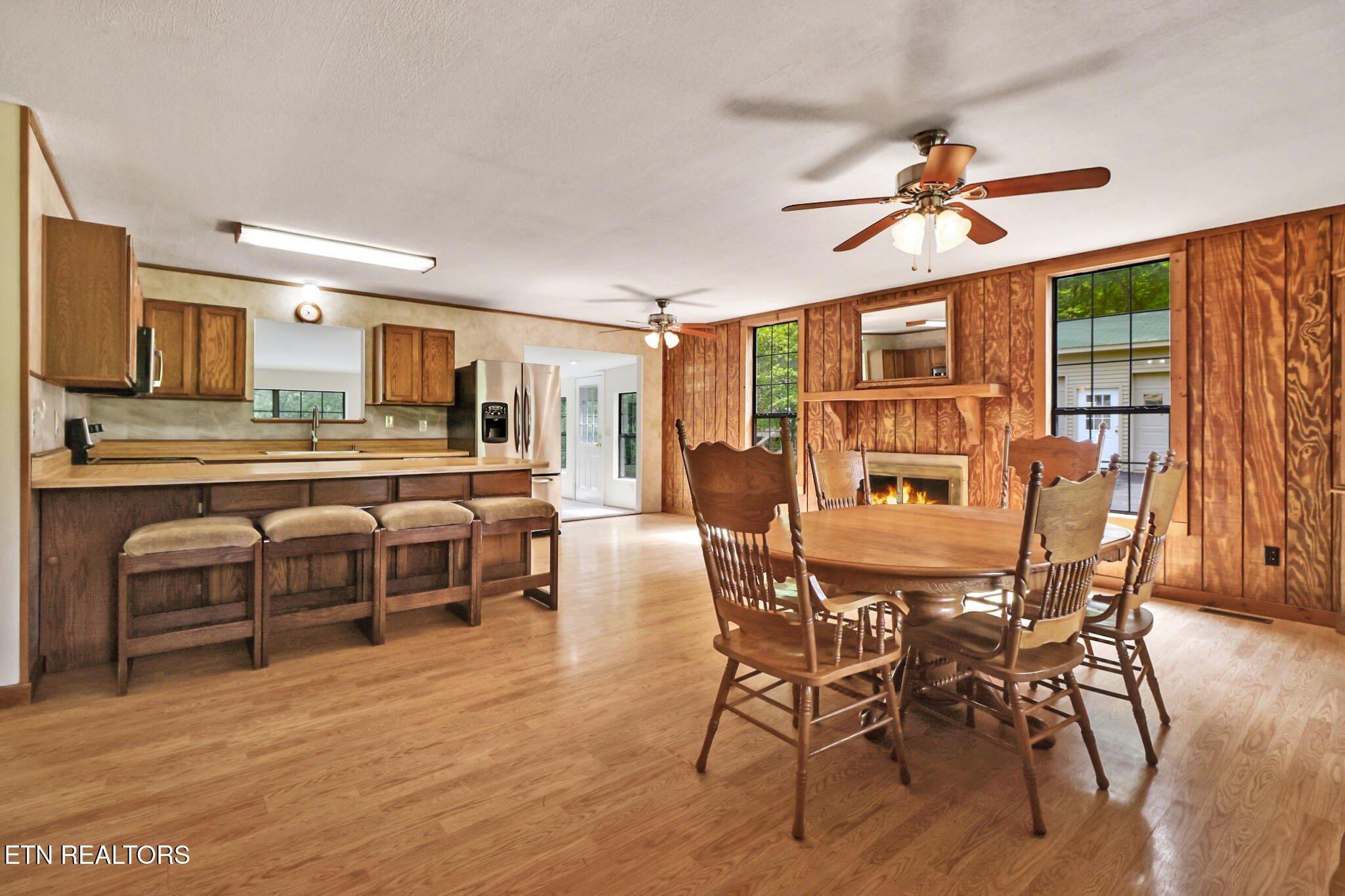 Crossville, Tennessee, 38571, United States, 3 Bedrooms Bedrooms, ,4 BathroomsBathrooms,Residential,For Sale,1979710