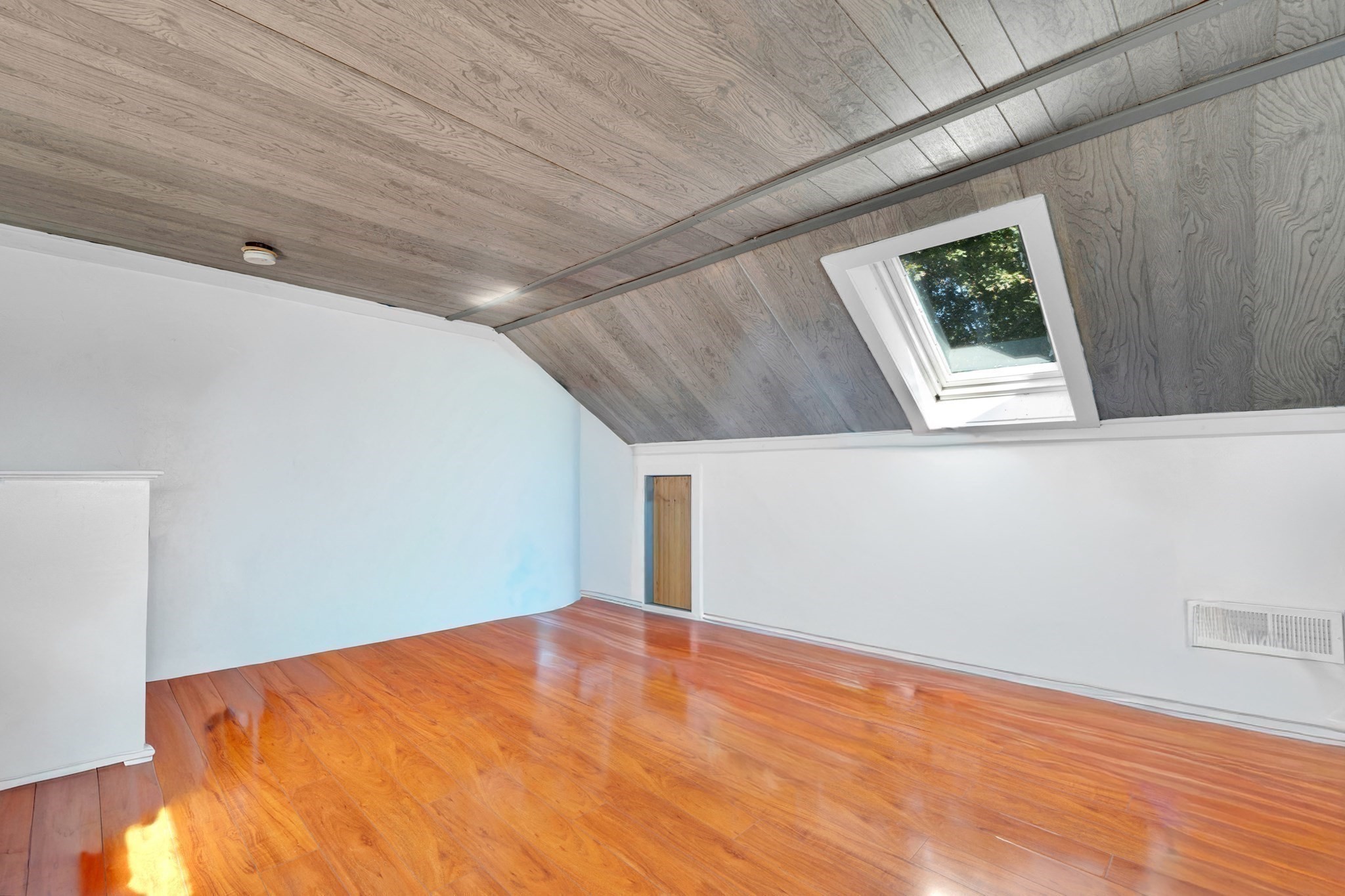 Lynn, Massachusetts, 01905, United States, 4 Bedrooms Bedrooms, ,3 BathroomsBathrooms,Residential,For Sale,1979746