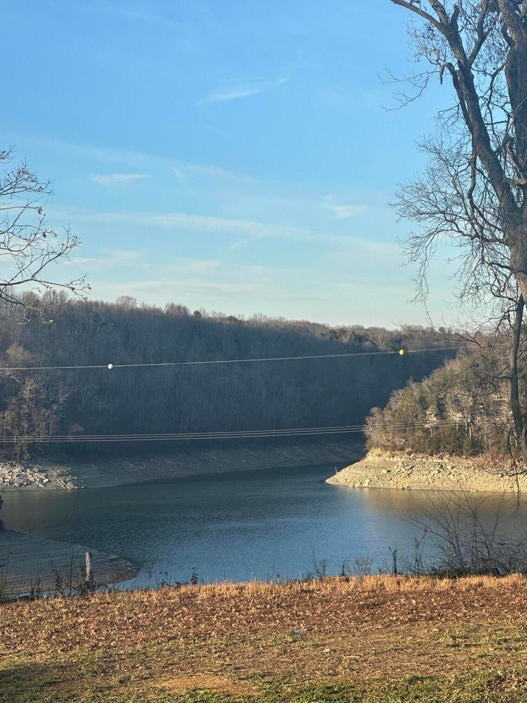 Somerset, Kentucky, 42503, United States, 5 Bedrooms Bedrooms, ,5 BathroomsBathrooms,Residential,For Sale,2005905