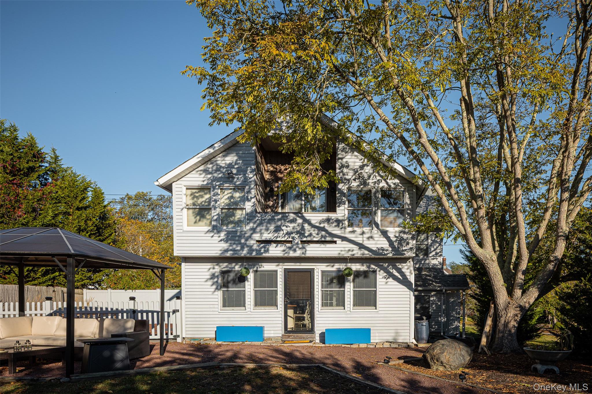 East Moriches, New York, 11940, United States, 6 Bedrooms Bedrooms, ,4 BathroomsBathrooms,Residential,For Sale,1994903