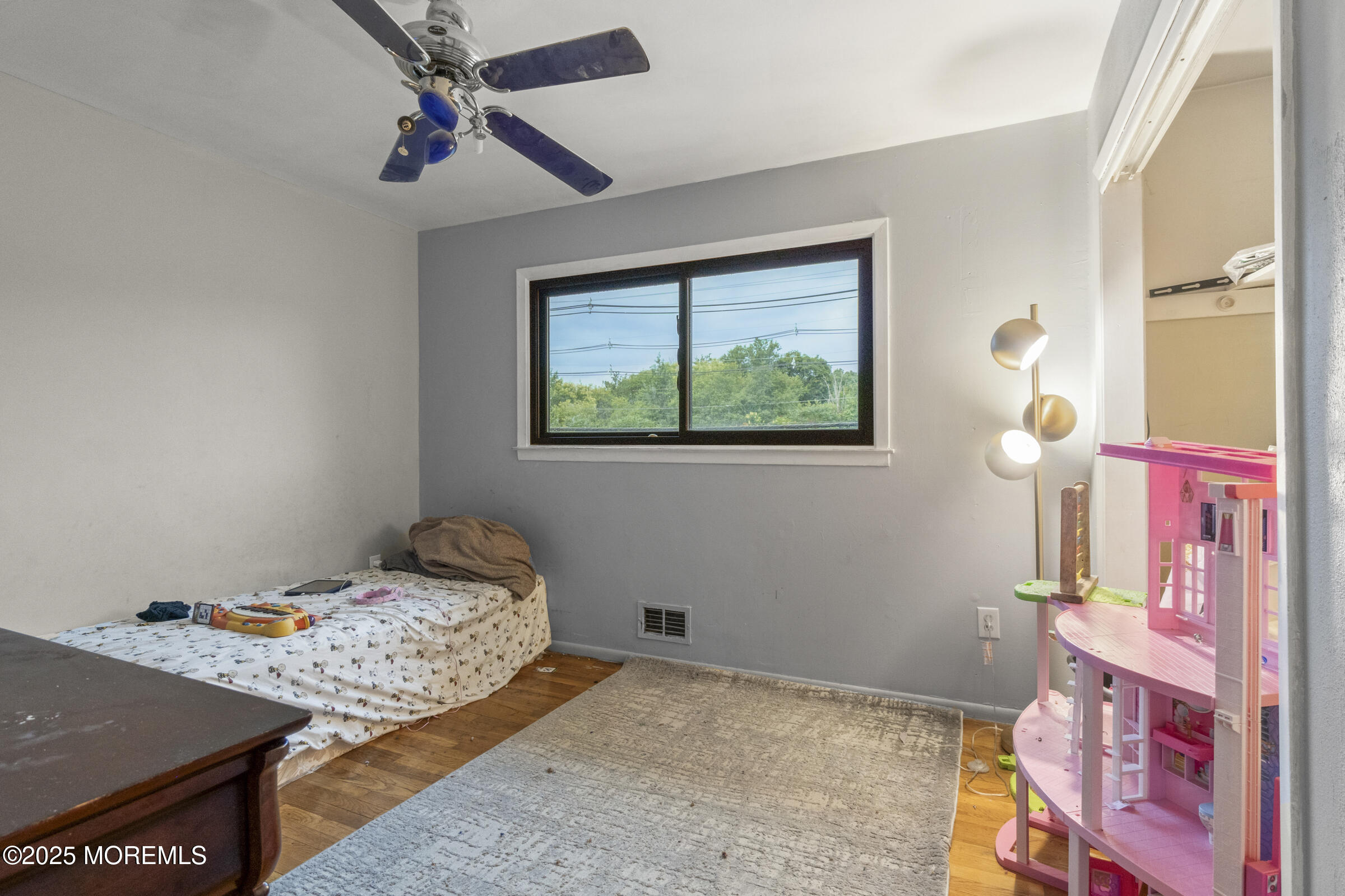 Piscataway Twp, New Jersey, 08854, United States, 5 Bedrooms Bedrooms, ,3 BathroomsBathrooms,Residential,For Sale,1983952