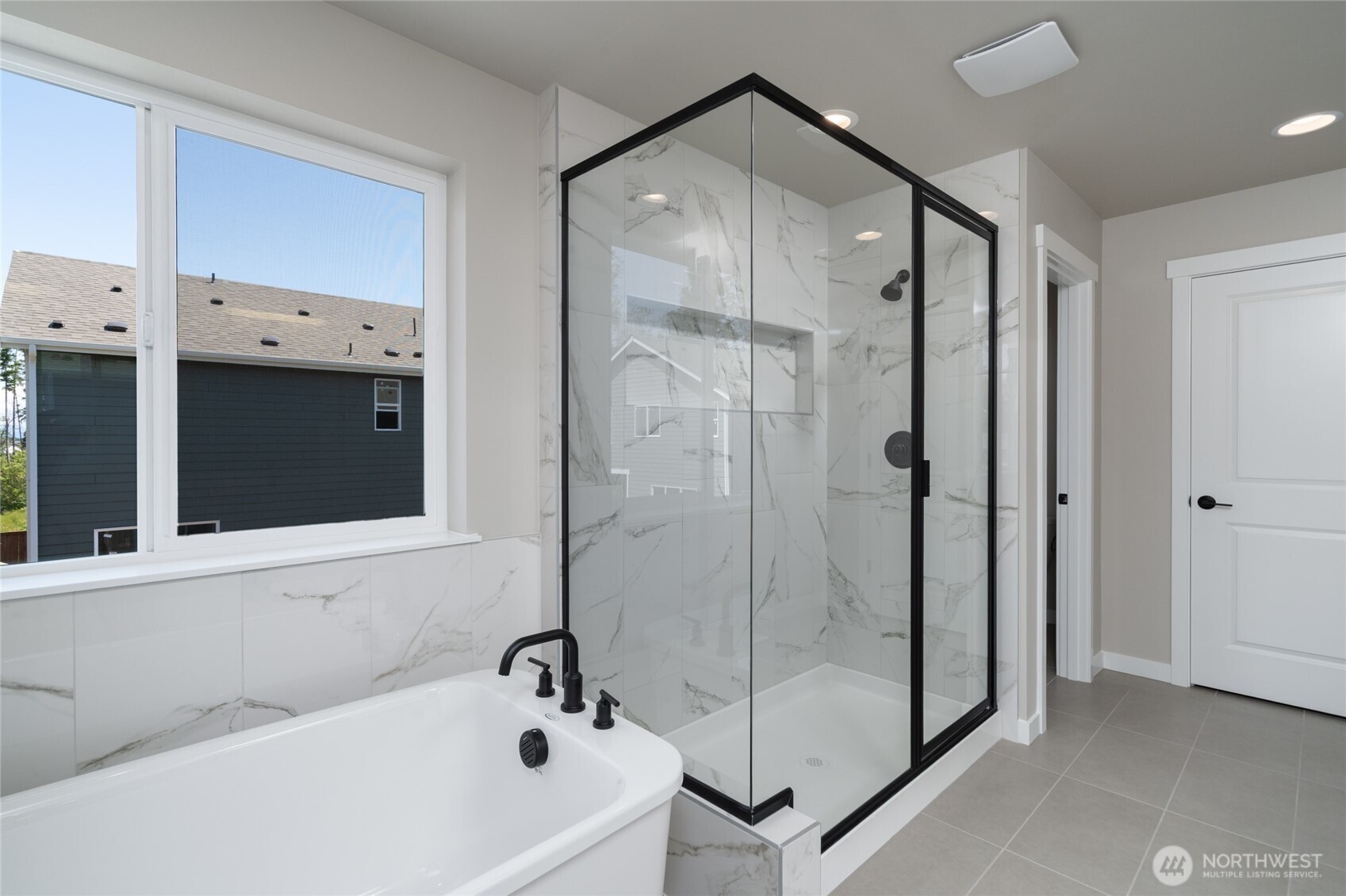 Oak Harbor, Washington, 98277, United States, 4 Bedrooms Bedrooms, ,2 BathroomsBathrooms,Residential,For Sale,1992009