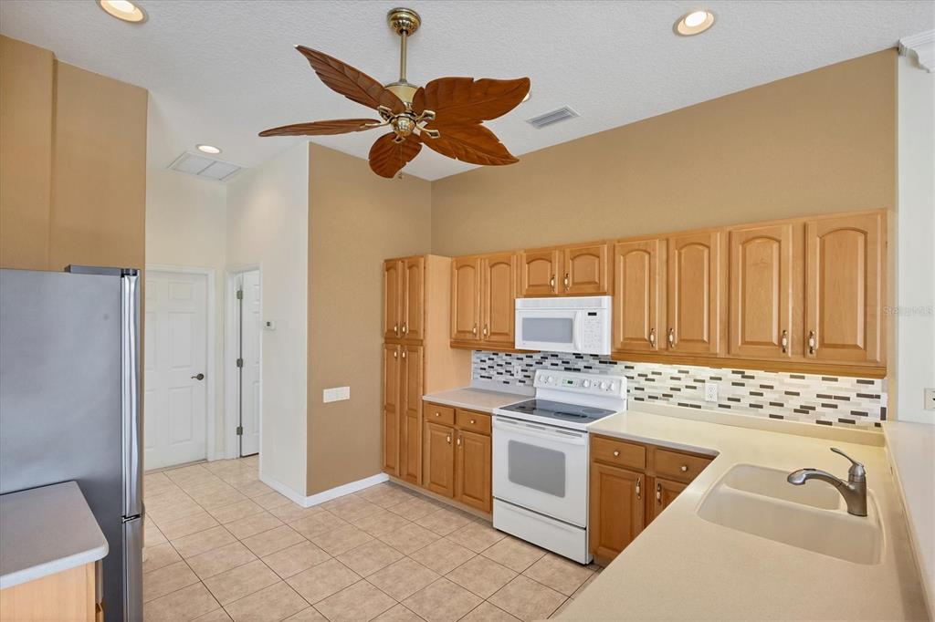 Venice, Florida, 34285, United States, 3 Bedrooms Bedrooms, ,2 BathroomsBathrooms,Residential,For Sale,1960584