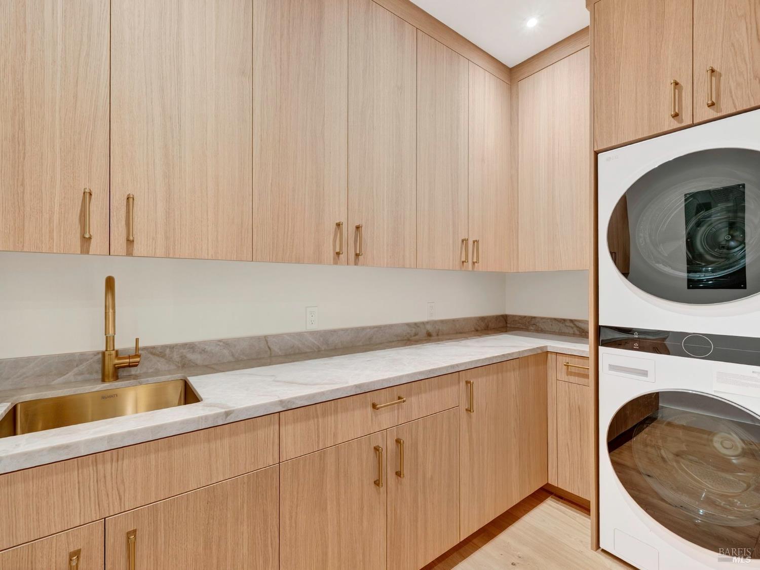 Napa, California, 94558, United States, 3 Bedrooms Bedrooms, ,5 BathroomsBathrooms,Residential,For Sale,1991102