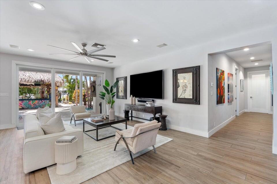 Lighthouse Point, Florida, 33064, United States, 4 Bedrooms Bedrooms, ,4 BathroomsBathrooms,Residential,For Sale,1992146