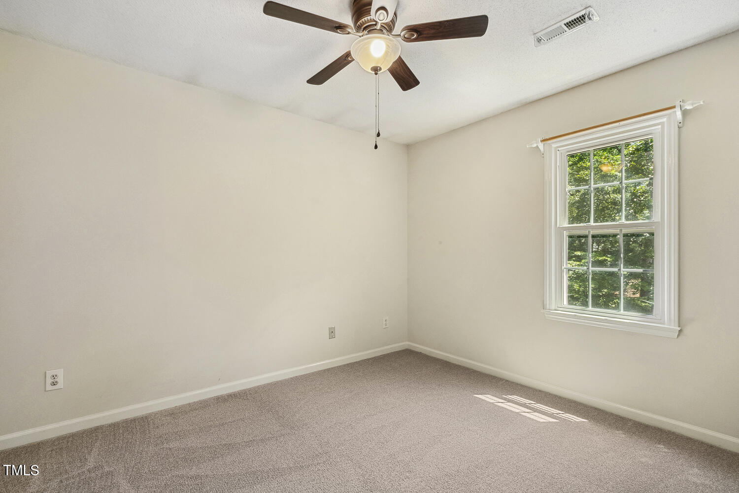 Fuquay Varina, North Carolina, 27526, United States, 3 Bedrooms Bedrooms, ,3 BathroomsBathrooms,Residential,For Sale,1879363